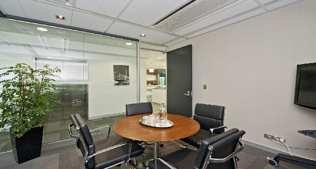 Rent office Customs Street West 11_1-1