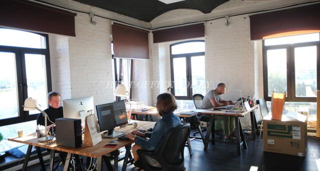 Coworking Deworkacy Red October-1