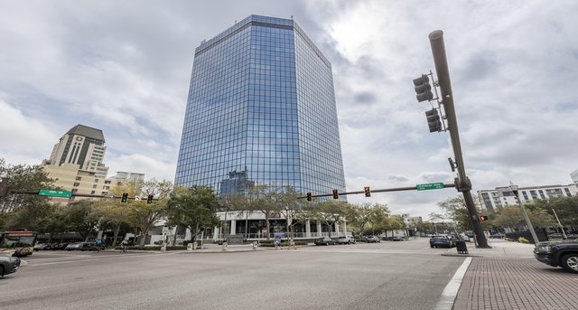 Rent office First Central Tower_8-1