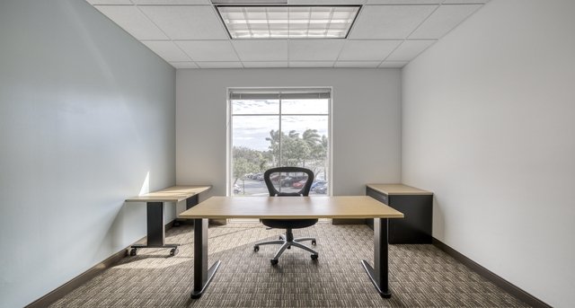 Rent office Heron Bay II_3-1