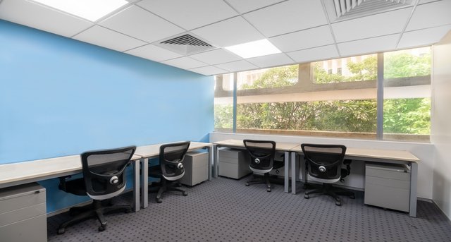 Rent office Imperial Business Park_3-1