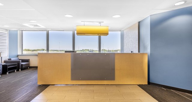 Alquiler oficinas International Plaza_2-1