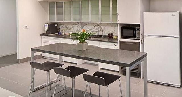 Rent office Katy Freeway, Suite 910_1-1