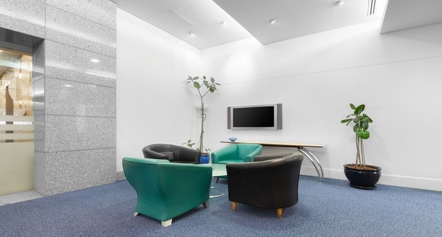 Rent office Kingdom Centre_1-1