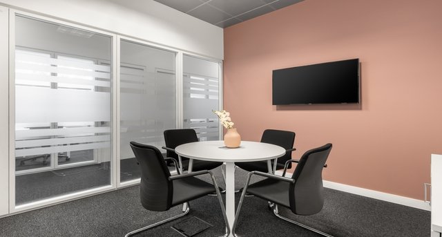 Rent office Lake Towers_5-1