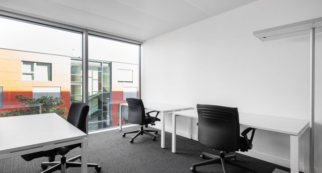 Sewa kantor Lakeside Geneva Building_3-1