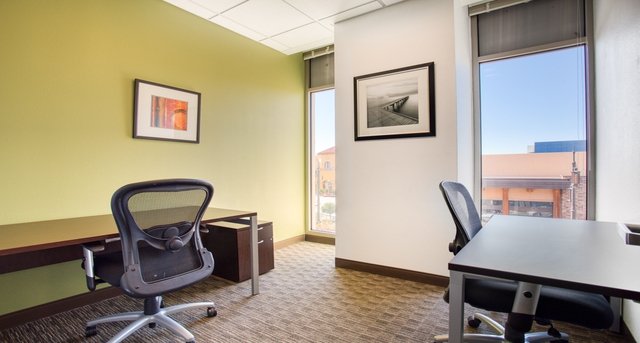 Rent office Las Vegas Town Square_3-1