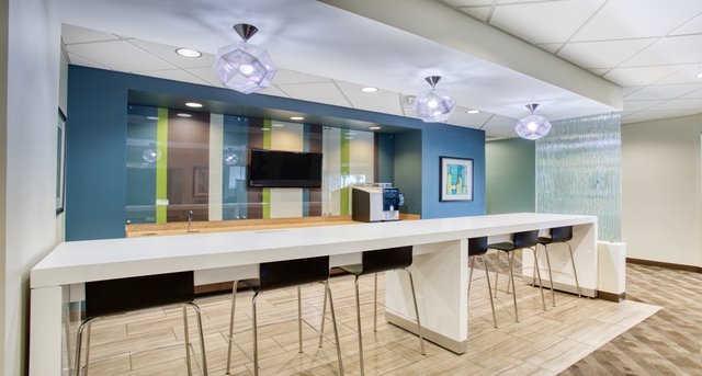 Rent office Las Vegas Town Square_4-1