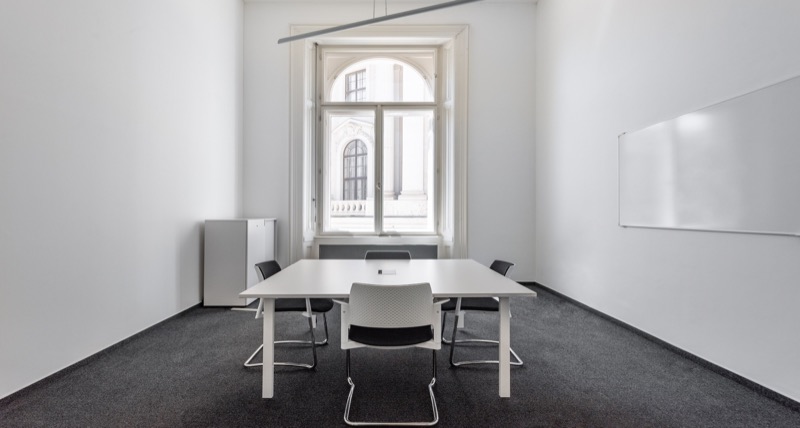 Rent office Le Palais_3-1