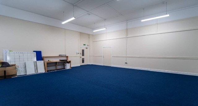 Rent office Mollinsburn Street 60_2-1