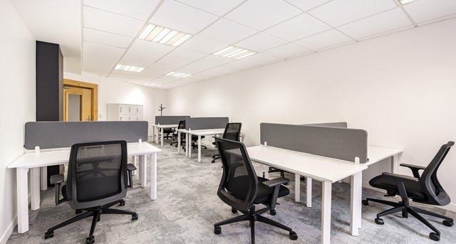 Sewa kantor Monte Carlo Sun_6-1