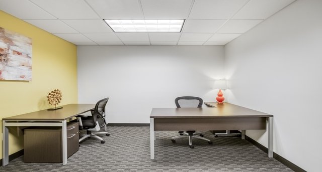 Rent office One Lakeway_4-1