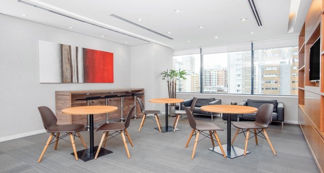 Rent office Renaissance Work Centre_1-1