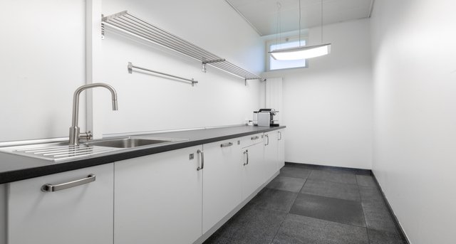 Rent office Riva Paradiso 10-12_4-1
