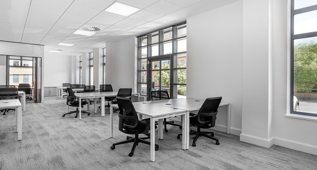 Bureaux à louer Rourke House_7-1