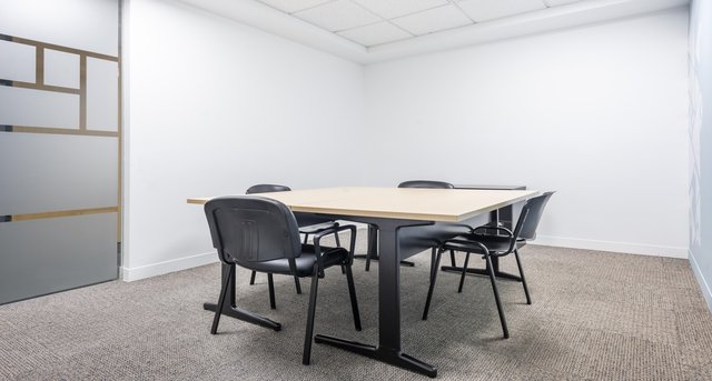 Rent office San Fernando Plaza_6-1
