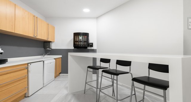 Rent office Sorolla Centre_4-1