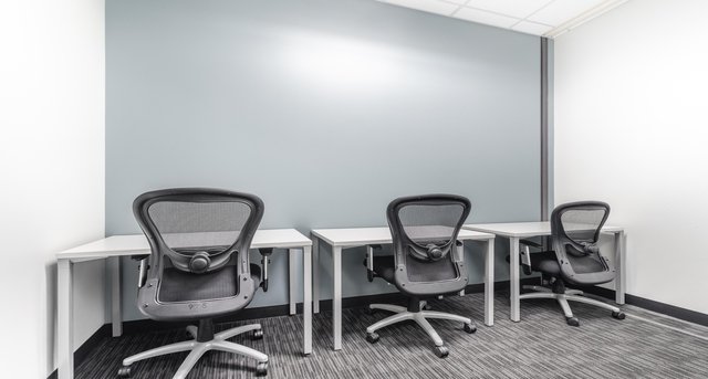 Rent office South Loop Roosevelt_1-1