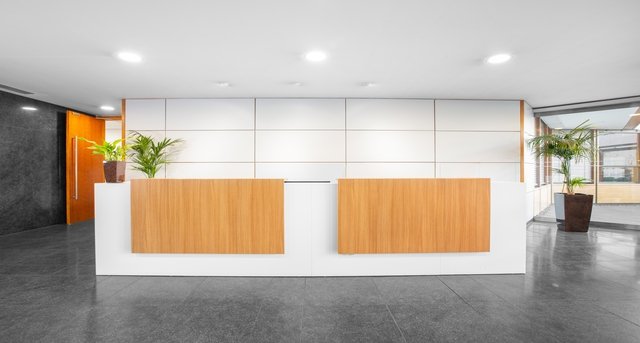 Rent office Stockley Park_2-1