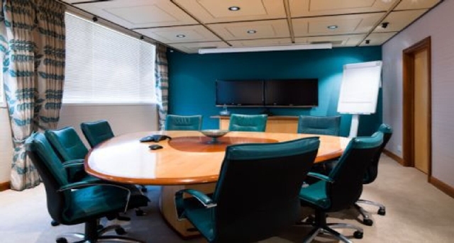 Rent office Theobald Street_2-1