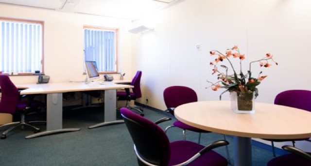Rent office Theobald Street_3-1