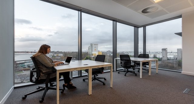 Rent office Trafford Park_5-1