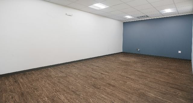 Rent office US Highway 380 26875_1-1
