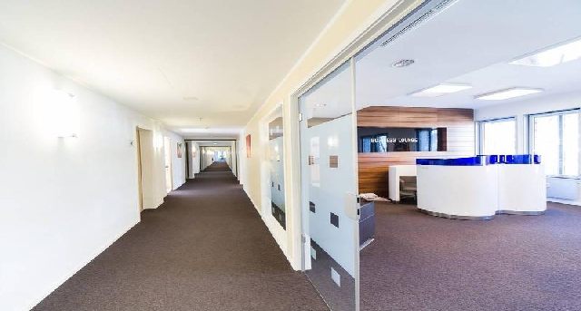 Rent office Unter den Linden 21_1-1