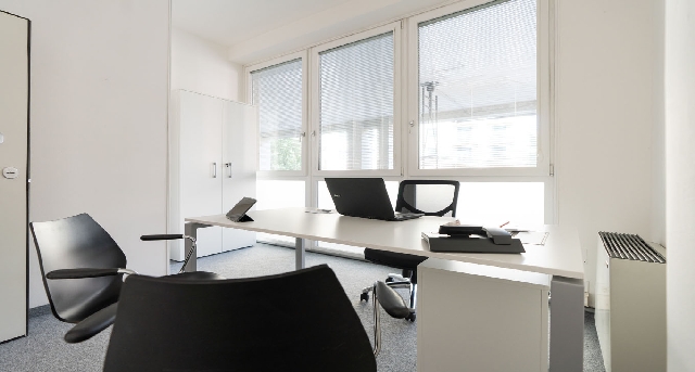 Bureaux à louer Via Ferrarese 3_2-1