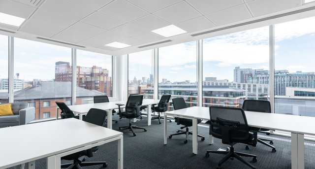 Rent office Wellington Place_1-1