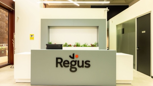 Rent office Regus Luca de Tena