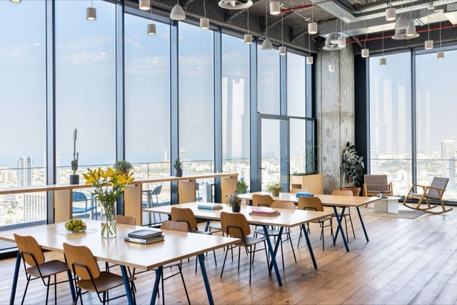 Zakup kancelarija — WeWork Midtown