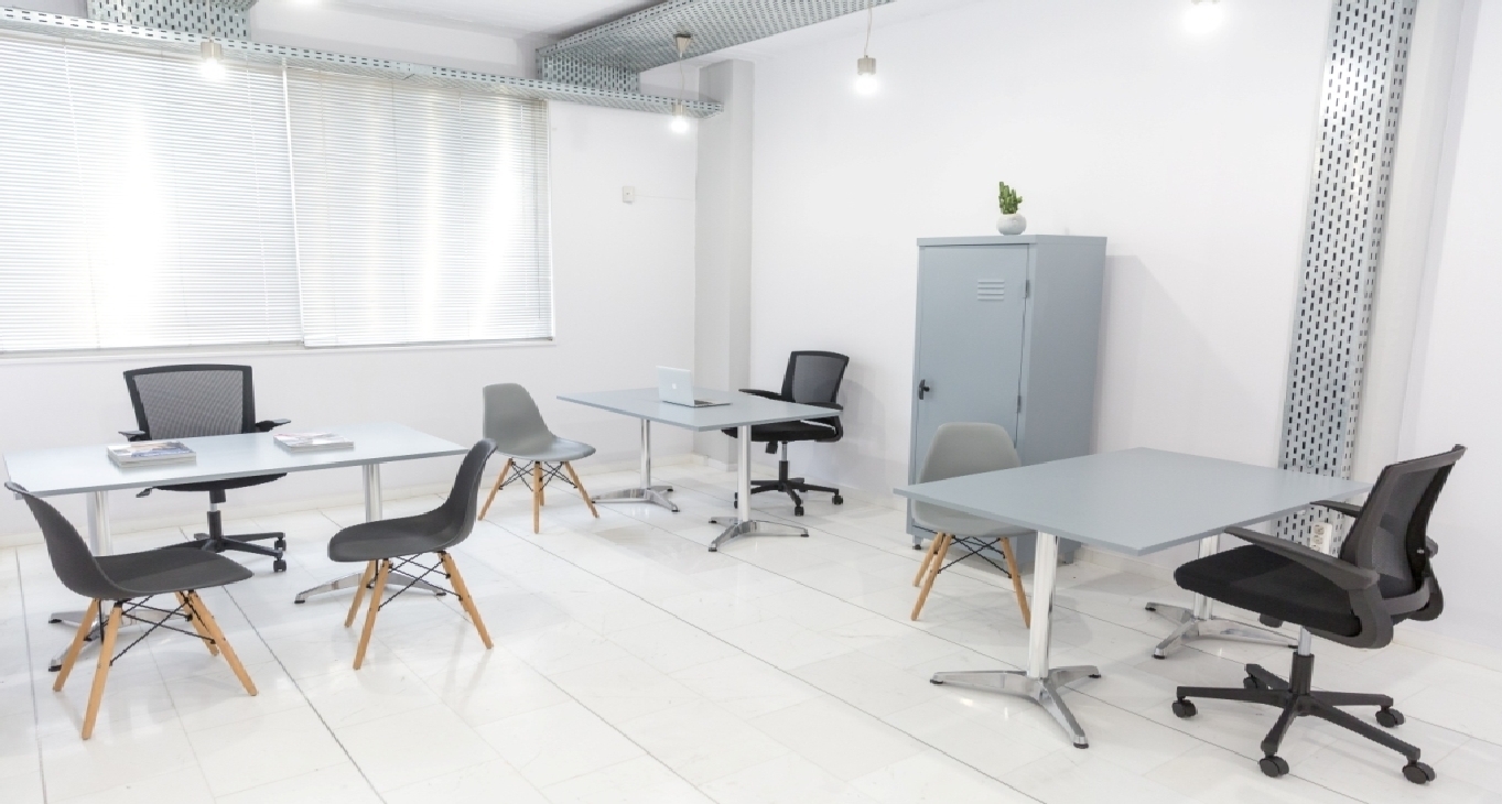Business Center 33 Saronikou Street_14-20 Rent office 33 Saronikou Street_14-20