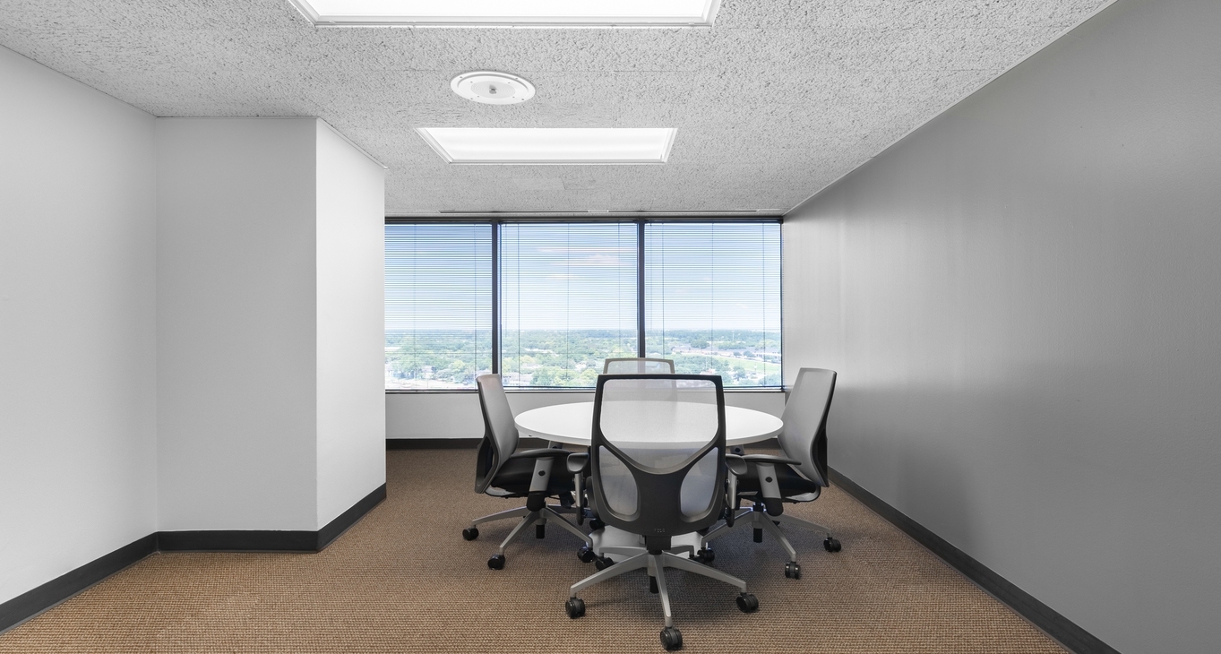 Rent office 363 North Belt_7-7