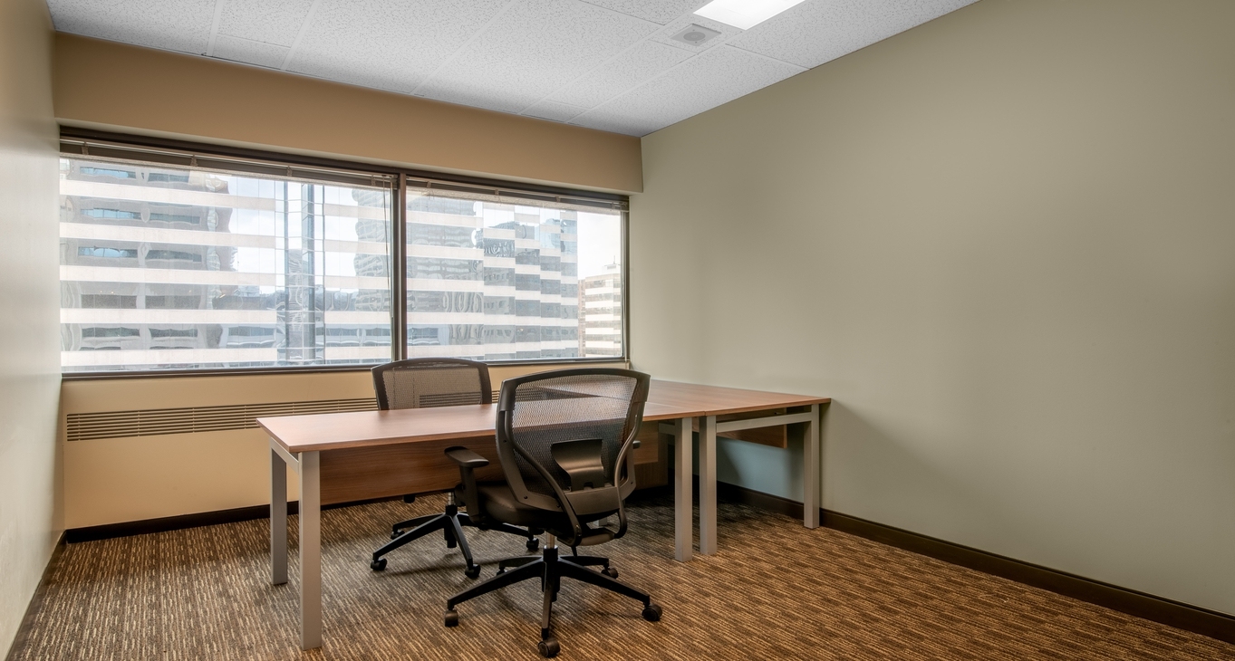 商务中心439 University Avenue_3-3 办公室租金439 University Avenue_3-3