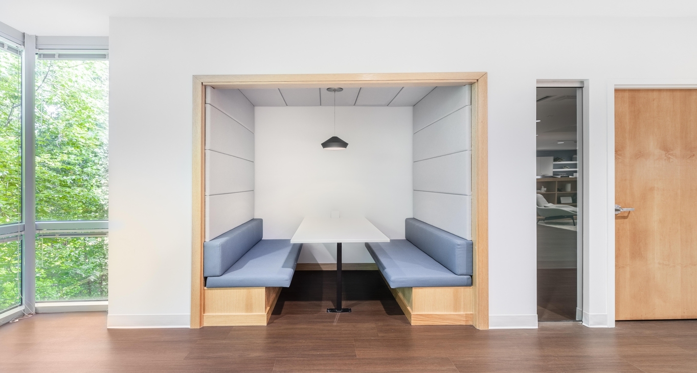 Centre d'affaires 4555 Mansell Road_9-9 Bureaux à louer 4555 Mansell Road_9-9
