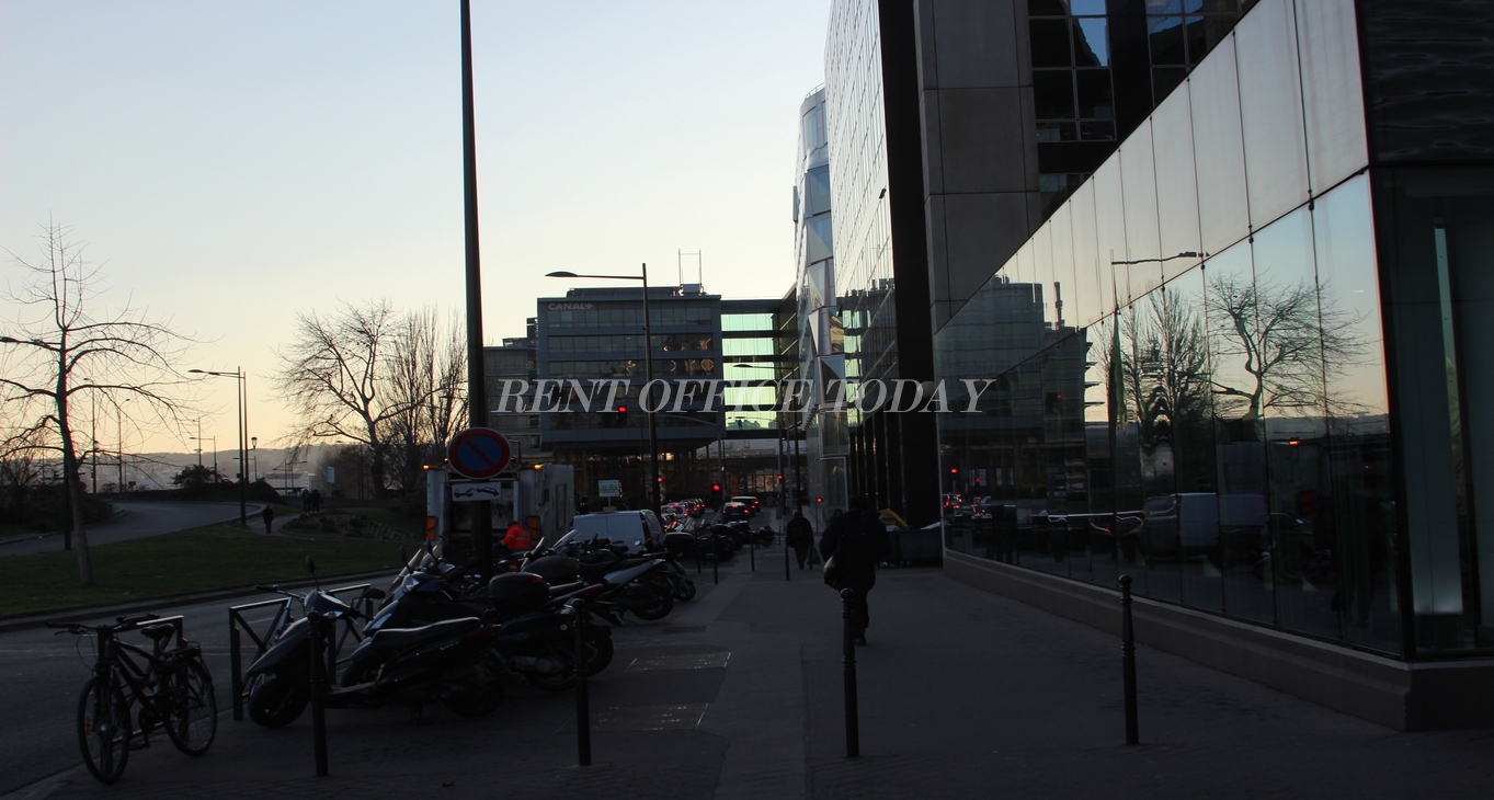 office rent arcs de seine-13