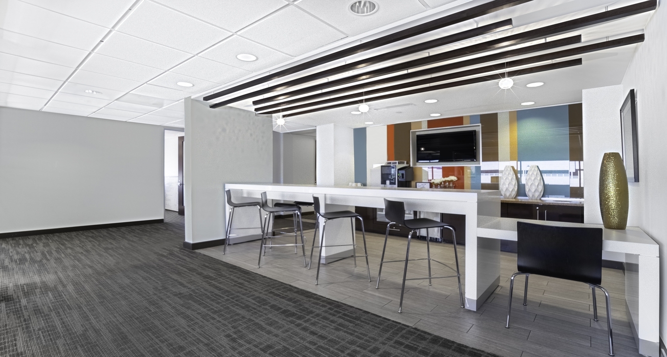 Business Center Camelback Square_4-4 Rent office Camelback Square_4-4