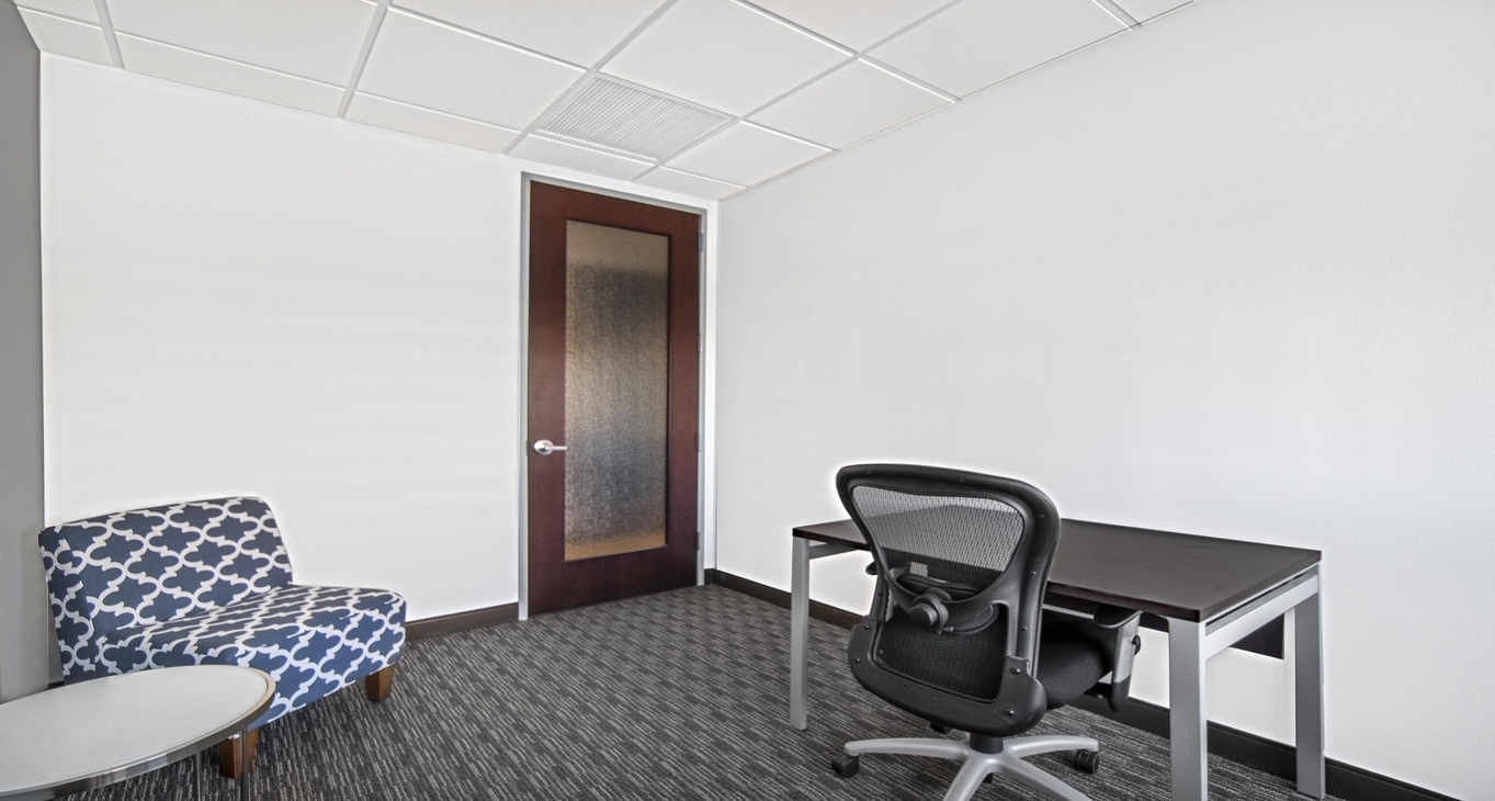 Business Center Camelback Square_5-5 Rent office Camelback Square_5-5