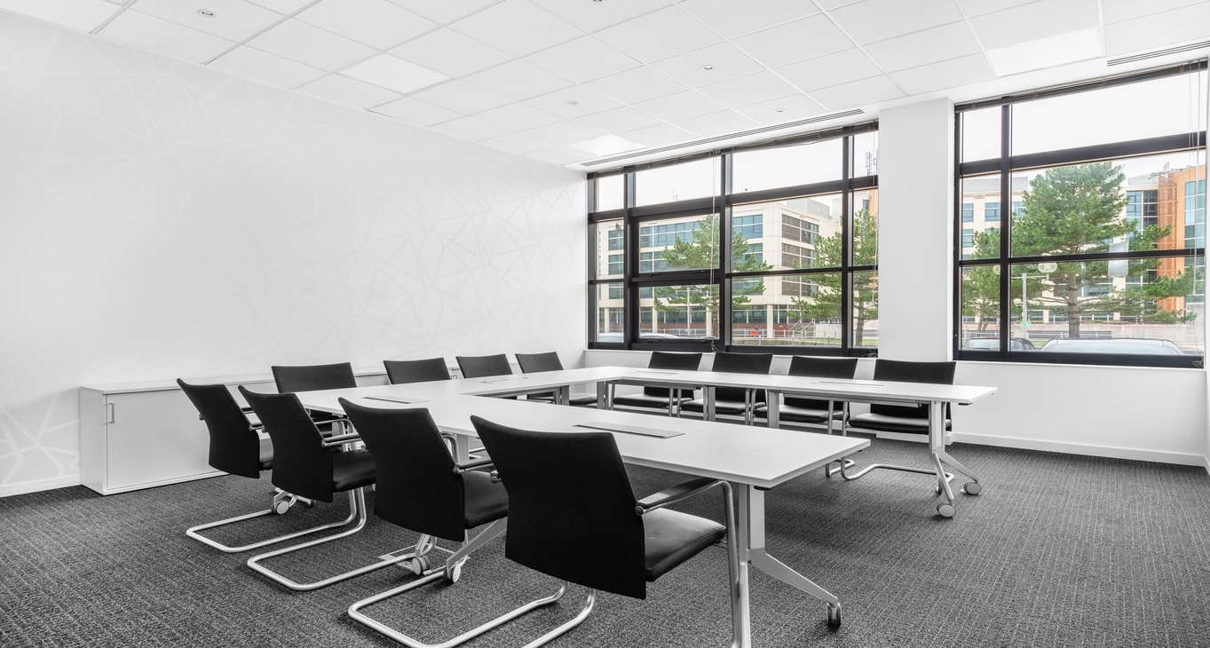 Business Center Cardiff Bay_8-8 Rent office Cardiff Bay_8-8