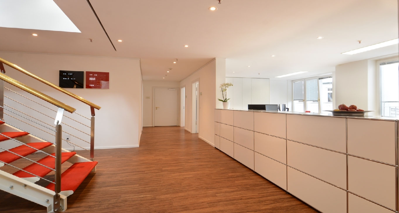 Bureaux à louer Colonnaden 5_16-16