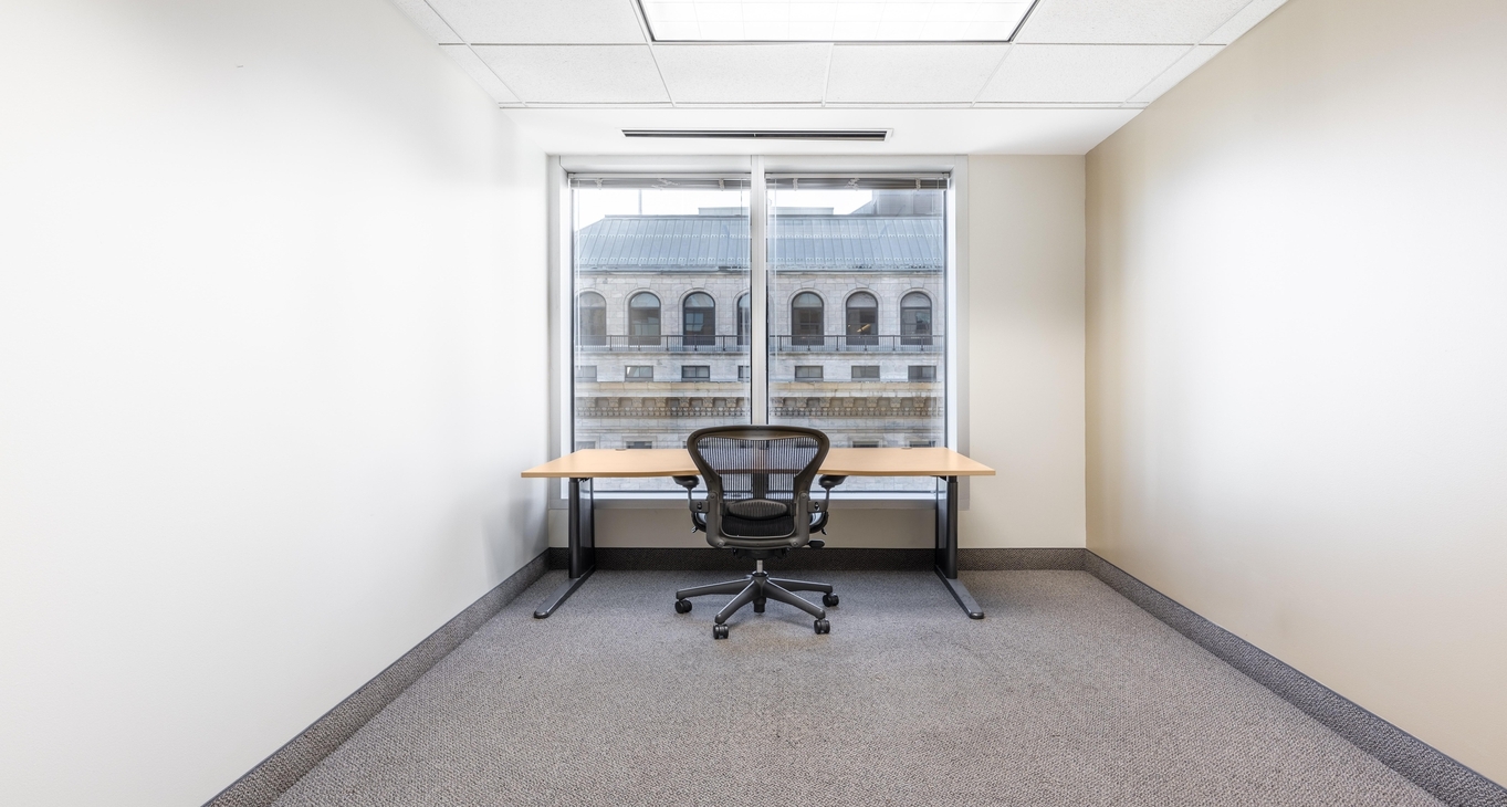 Business Center Fifth Third Center_5-5 Rent office Fifth Third Center_5-5