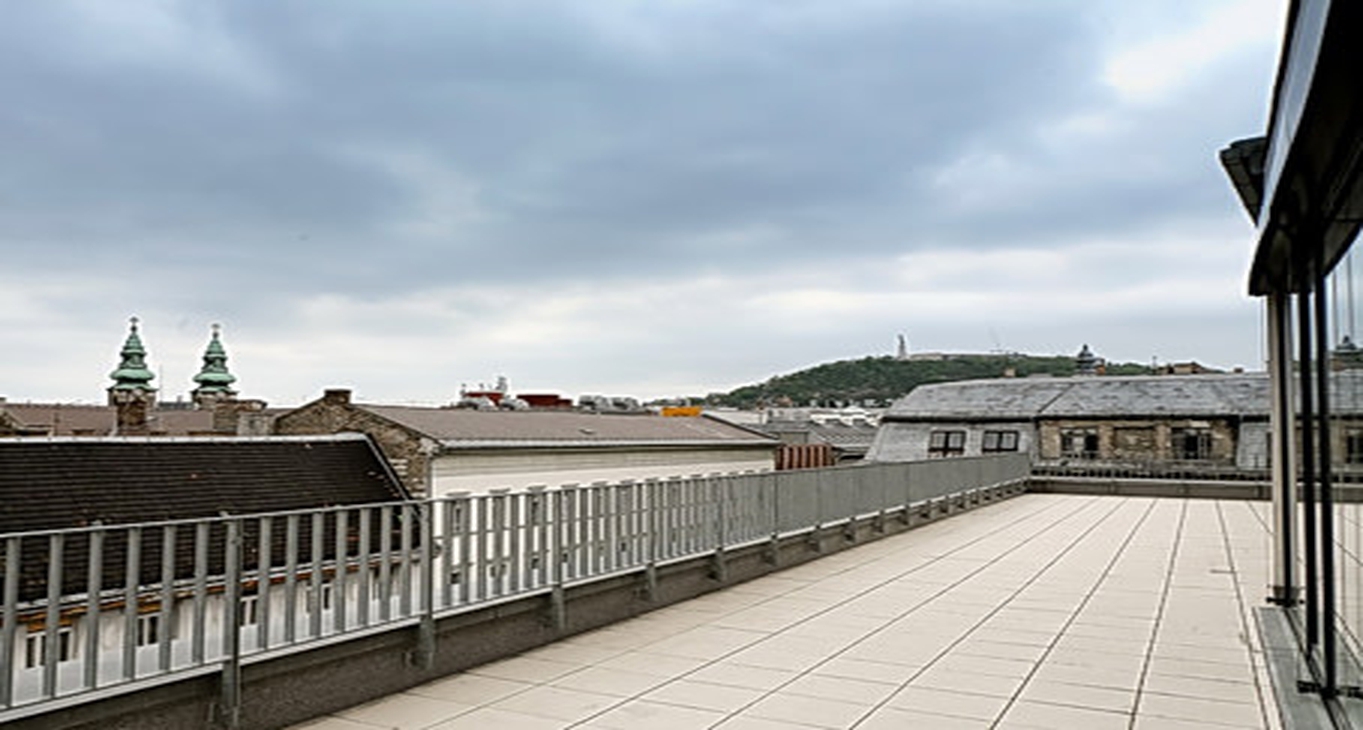 Kiadó irodák First Site Business Centre_5-5