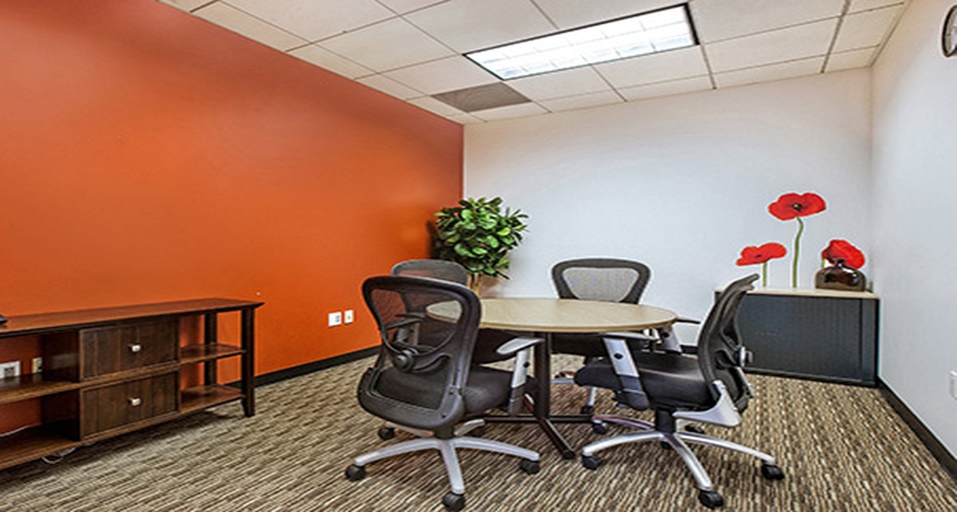 Business Center Glendale Plaza_2-13 Rent office Glendale Plaza_2-13