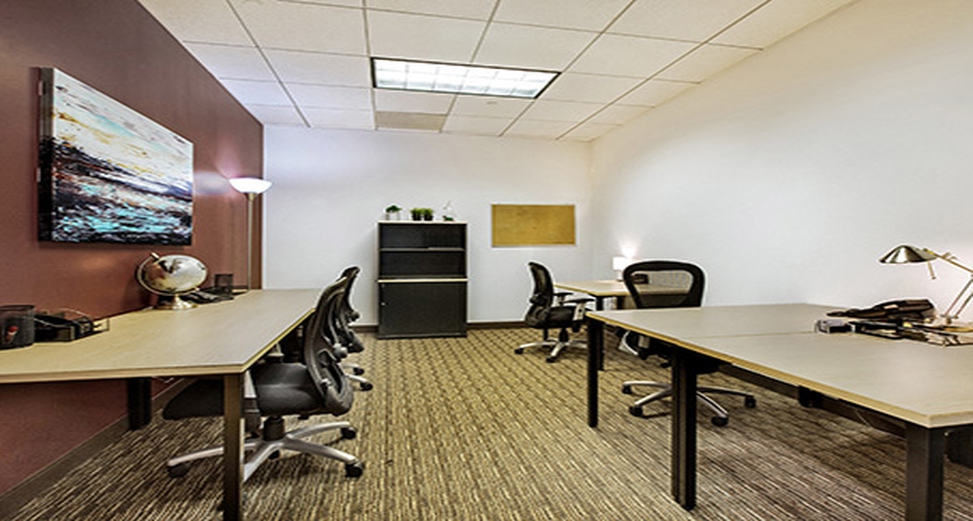 Business Center Glendale Plaza_8-19 Rent office Glendale Plaza_8-19