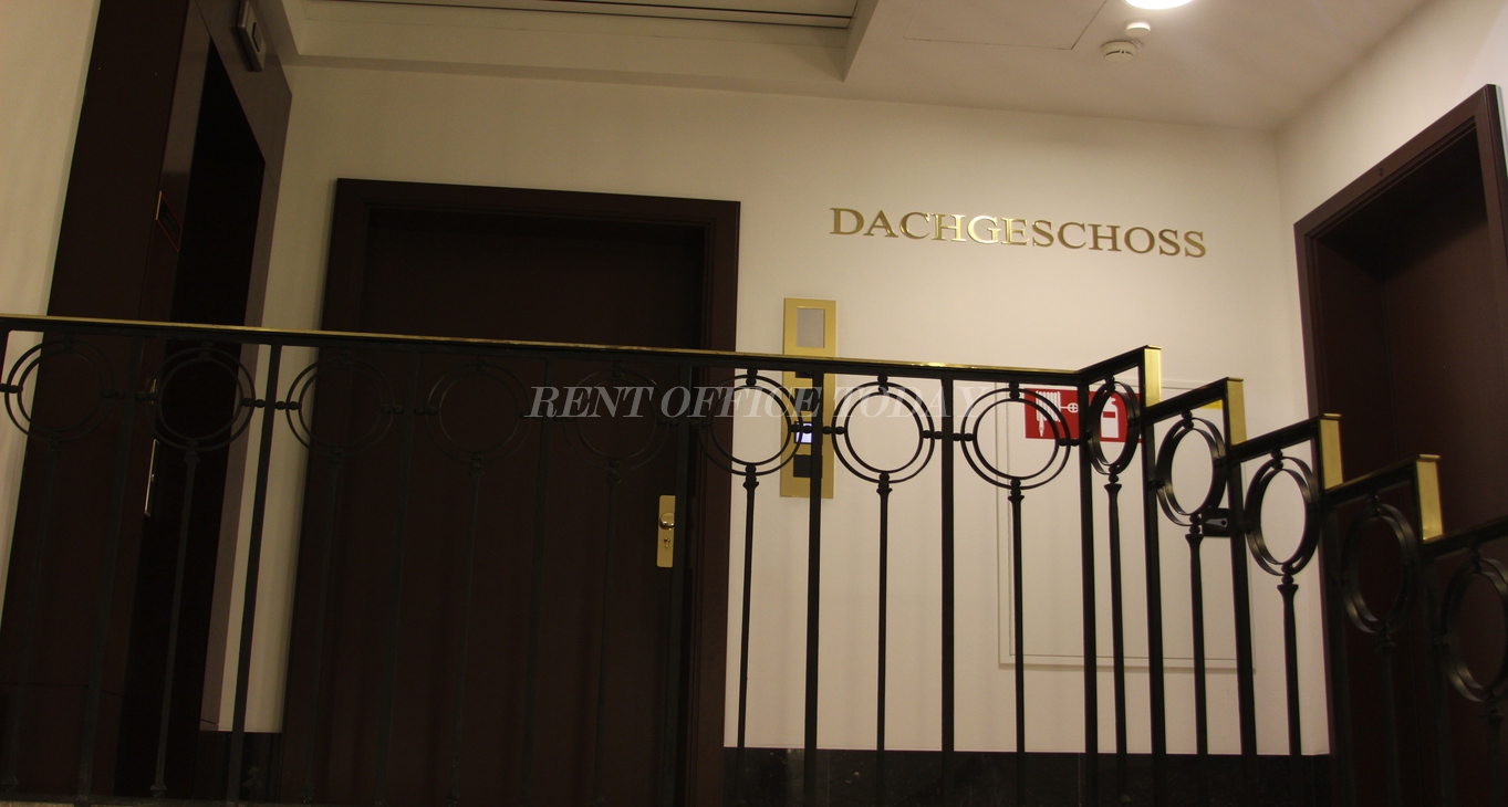 office rent goldenes quartier office-4