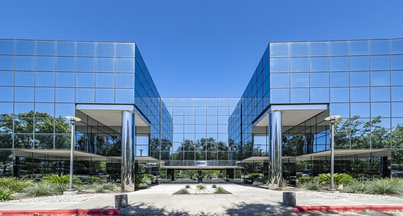 Centre d'affaires Great Hills Plaza_8-21 Bureaux à louer Great Hills Plaza_8-21