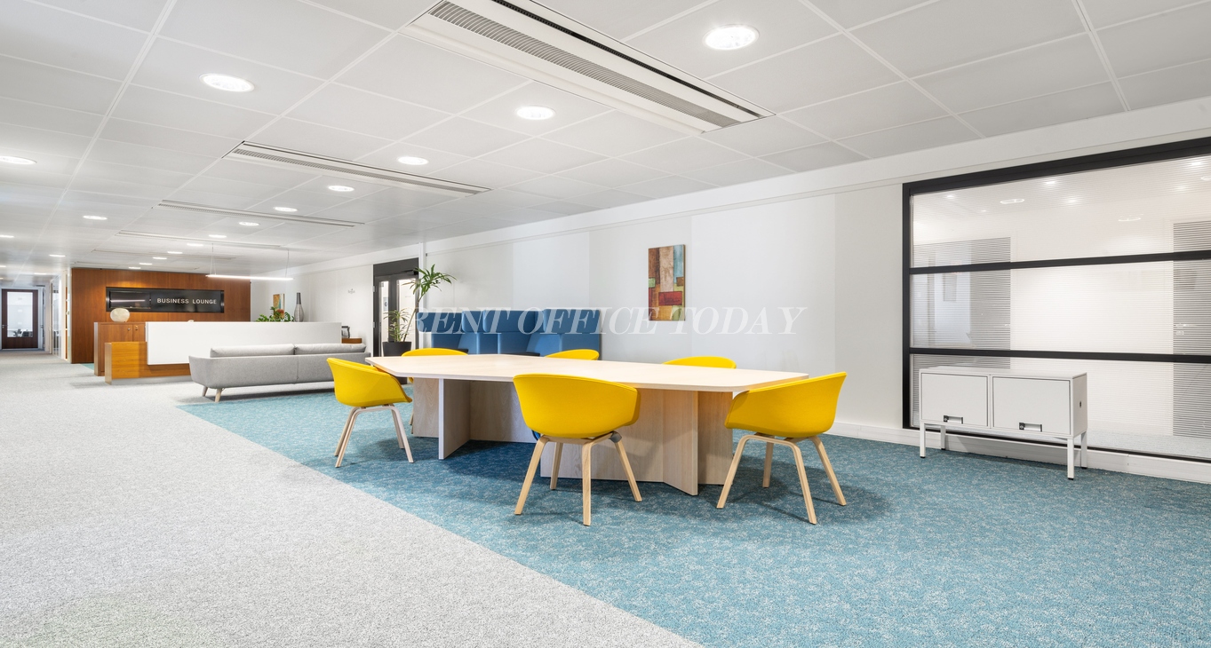 Rent office Coworking Tour Ariane, 5 Pl. de la Pyramide-8