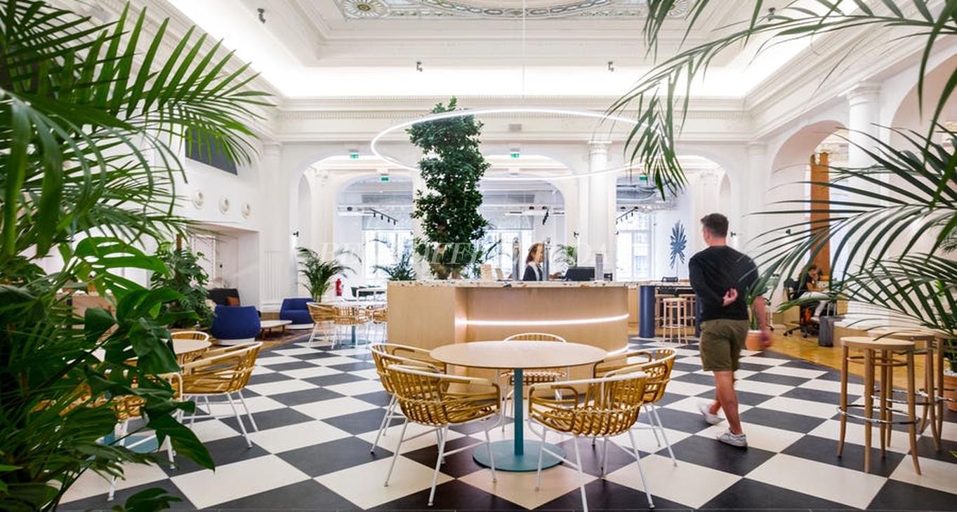 Serviced Offices 4 Rue Jules Lefebvre_4 임대 사무실-5