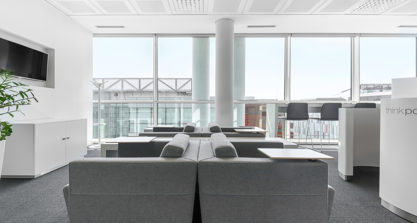 Rent office Maciachini Centre_1-1